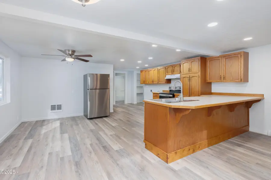 177 NW 6th, Toledo, OR 97391 - Image #3