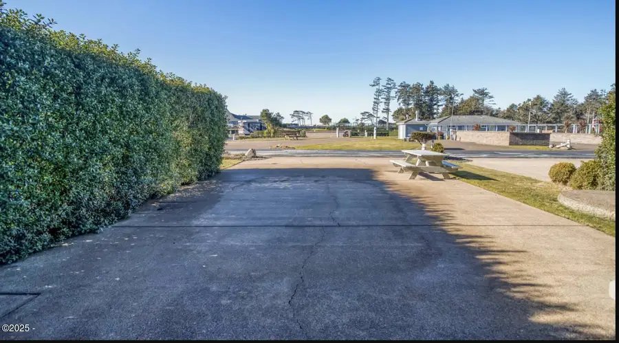 6225 N Coast, Newport, OR 97365 - Image #2