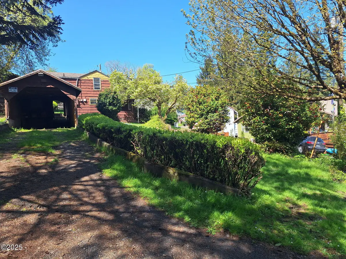 811 SE 7th, Toledo, OR 97391 - Image #1