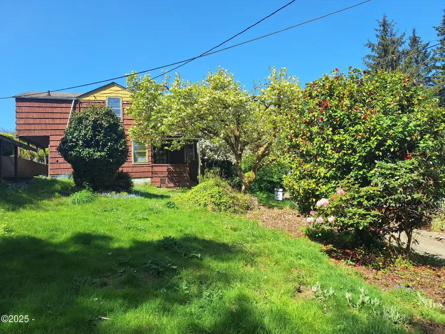 811 SE 7th, Toledo, OR 97391 - Image #2