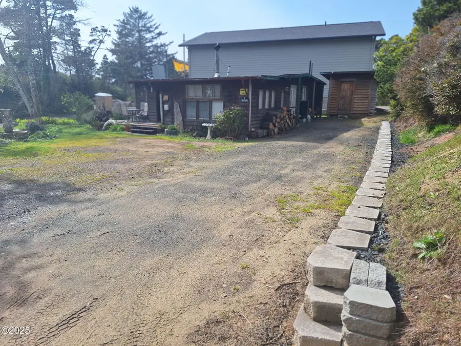 45 SE 63rd, South Beach, OR 97366 - Image #2