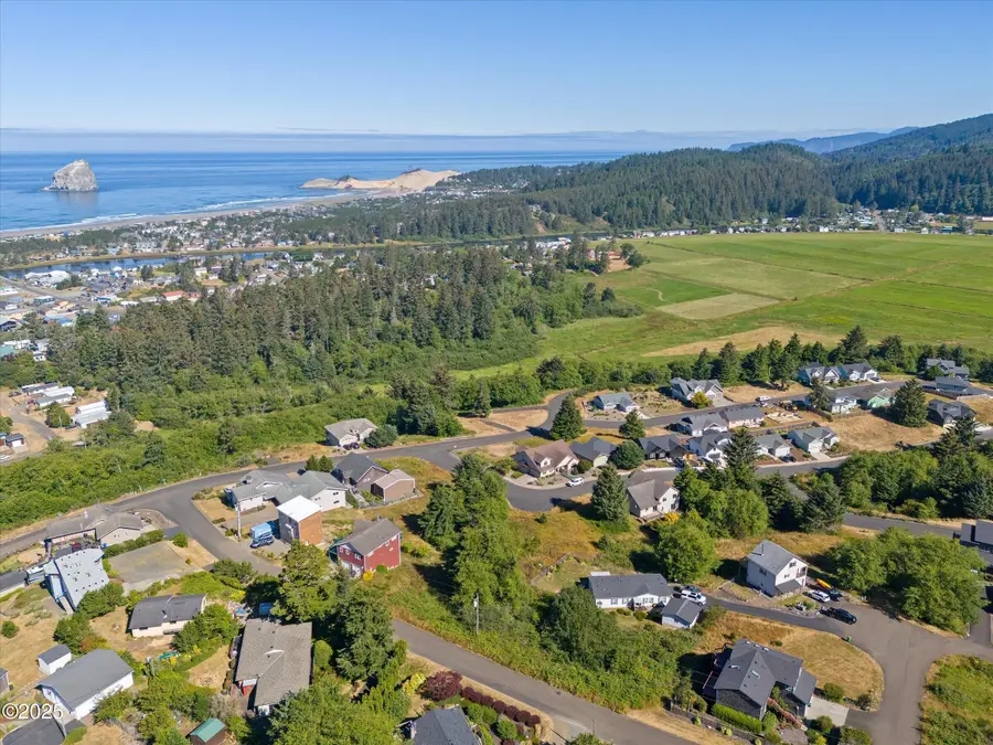 25 Lahaina Loop, Pacific City, OR 97135 - Image #3