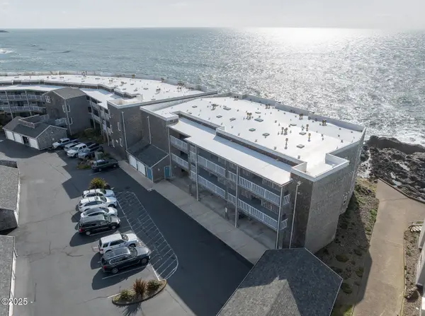 1113 N Hwy 101, Depoe Bay, OR 97341