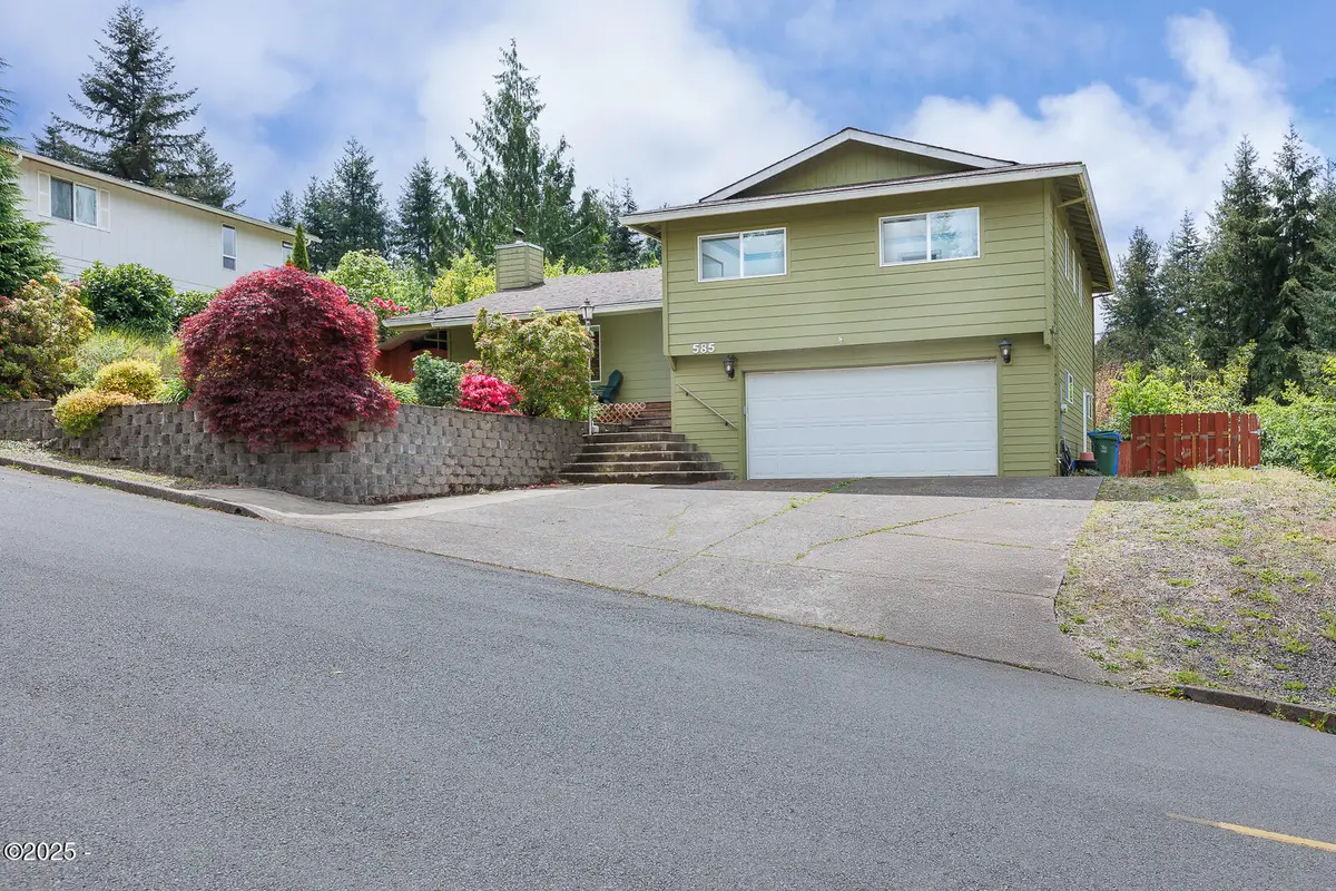 585 NW Aspen, Toledo, OR 97391 - Image #1