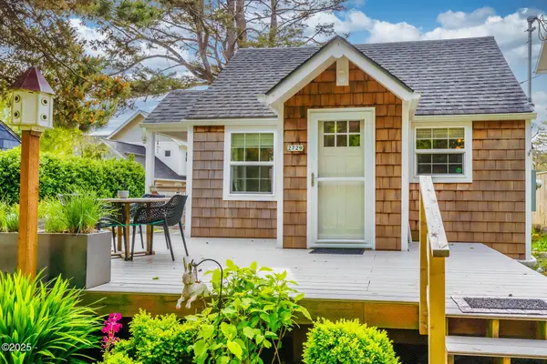 2729 SW Coast, Lincoln City, OR 97367