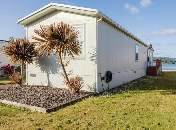 955 NE Mill, Waldport, OR 97394