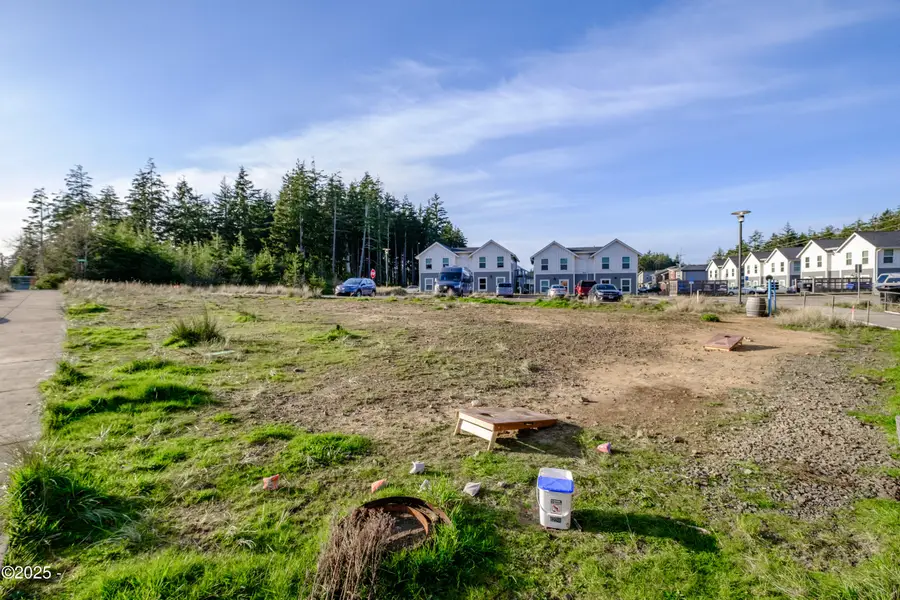 TL3900 College, Newport, OR 97366 - Image #2