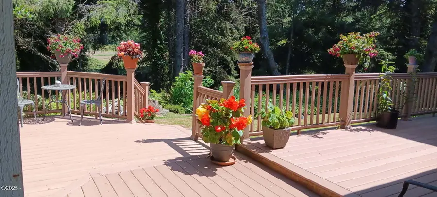 4699 SW Eriksen, Waldport, OR 97394 - Image #2