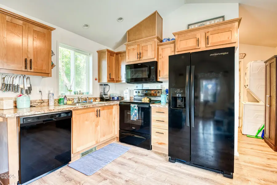 720 SE Quay, Lincoln City, OR 97367 - Image #3