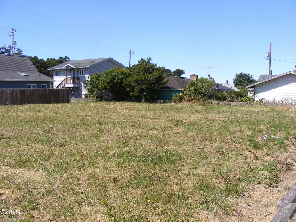 5700 SW 9th, Newport, OR 97365 - Image #1