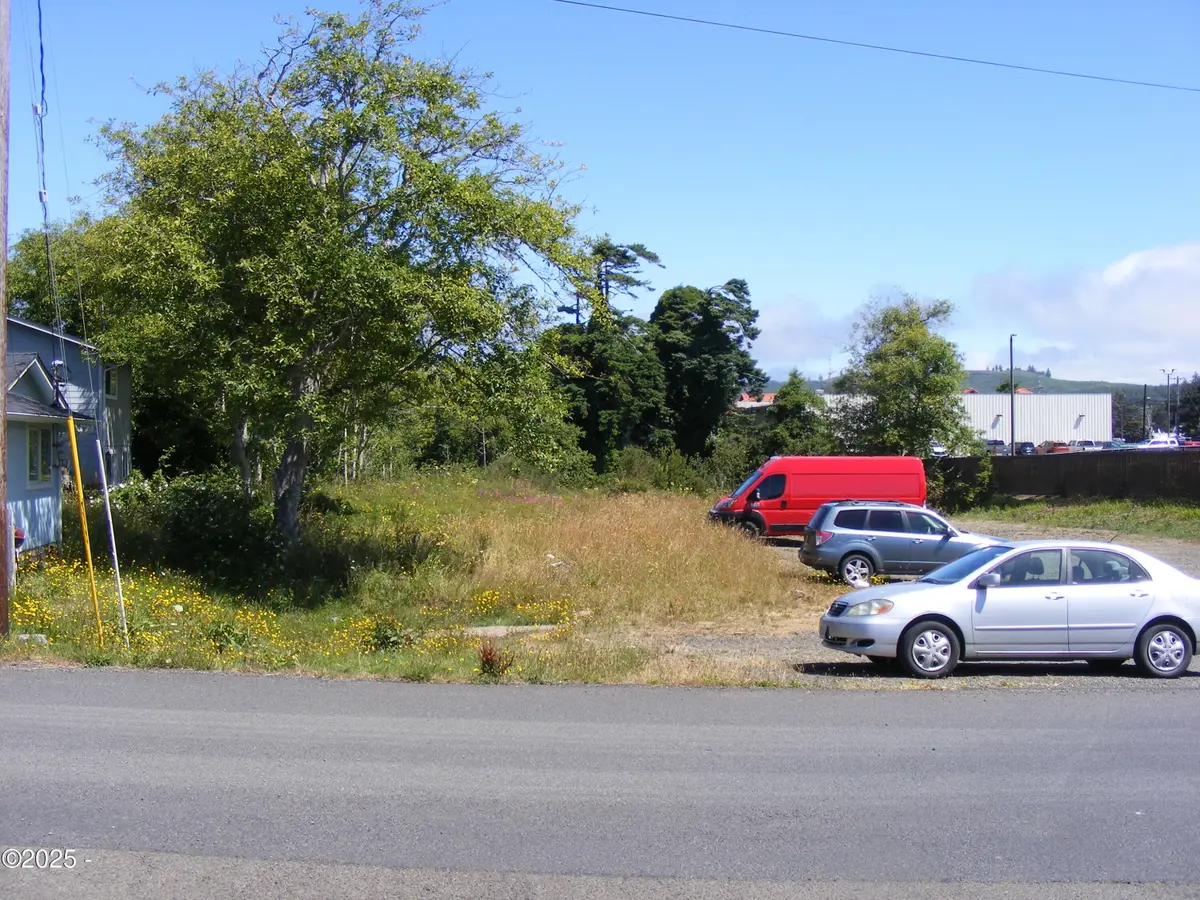 000 NW Grove St., Newport, OR 97365 - Image #1