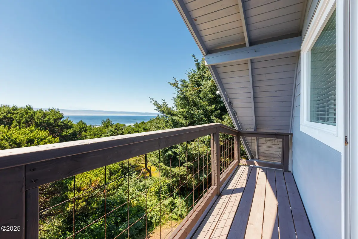 1115 SW Whitecap, Waldport, OR 97394 - Image #1