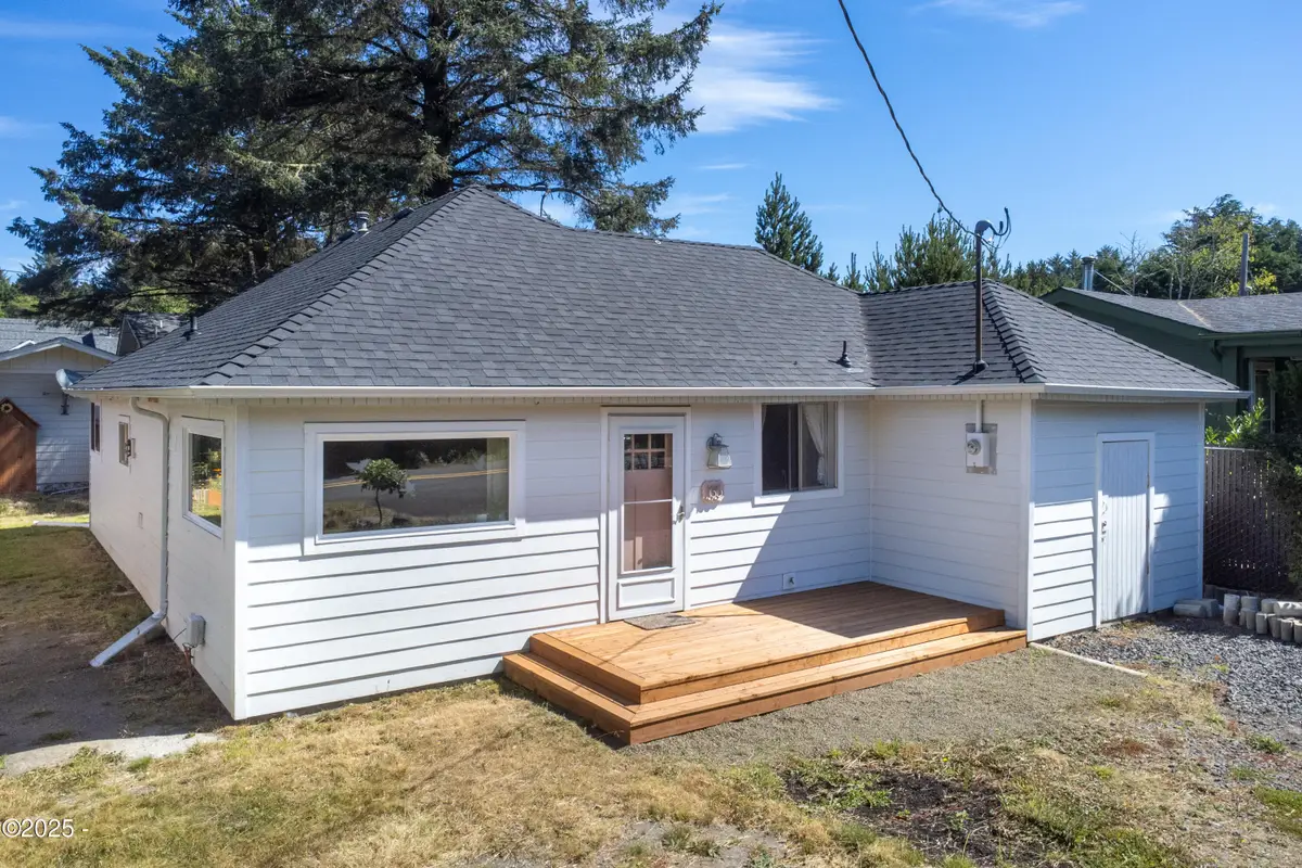 135 Laurel, Gleneden Beach, OR 97388 - Image #1