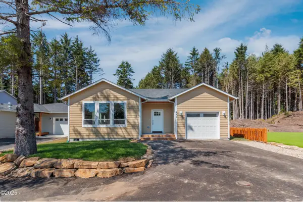 443 SE Winchell Street, Depoe Bay, OR 97341