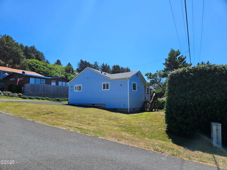 20 E 8th, Yachats, OR 97498 - Image #3