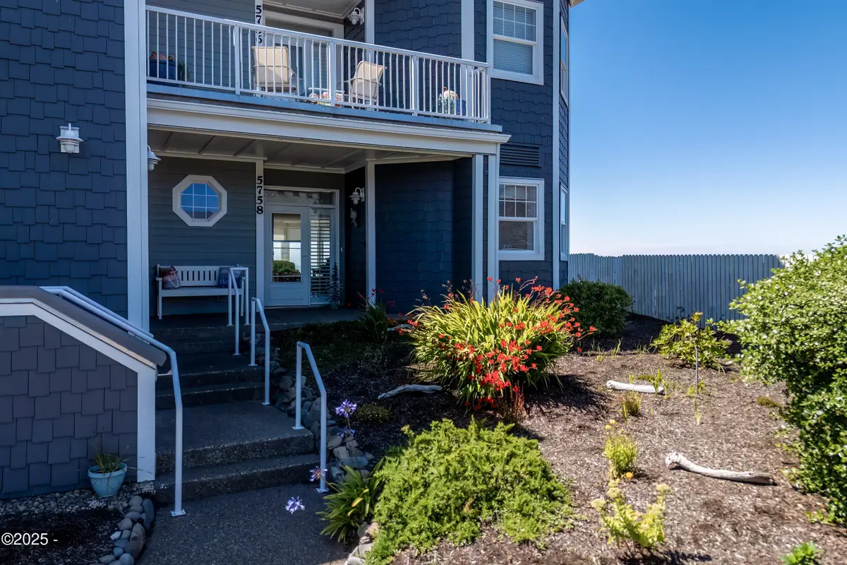 5758 SW Cupola, South Beach, OR 97366 - Image #1