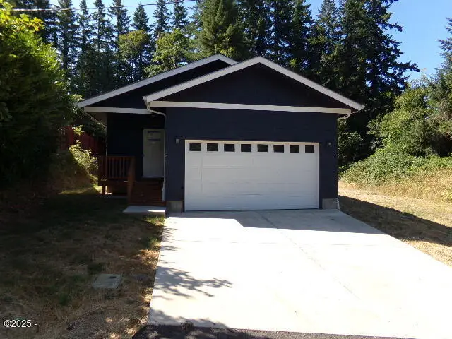 163 NE 6th, Toledo, OR 97391 - Image #1