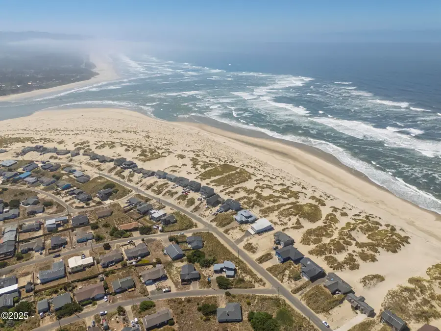 2005 NW Beachview, Waldport, OR 97394 - Image #2