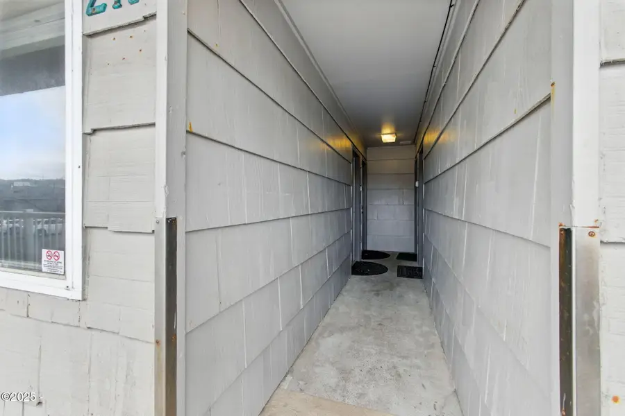 145 NW Inlet, Lincoln City, OR 97367 - Image #2