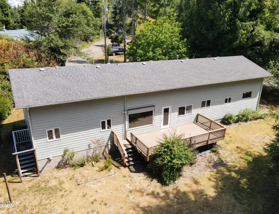 1083 NE Newport Heights, Newport, OR 97365 - Image #3