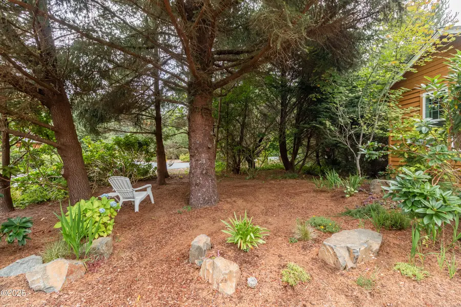 215 Nesting Glade, Depoe Bay, OR 97341 - Image #2