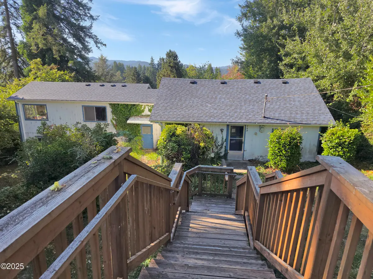 749 SE 2nd, Toledo, OR 97391 - Image #1