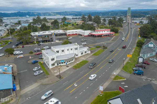 1107 SW Coast, Newport, OR 97365