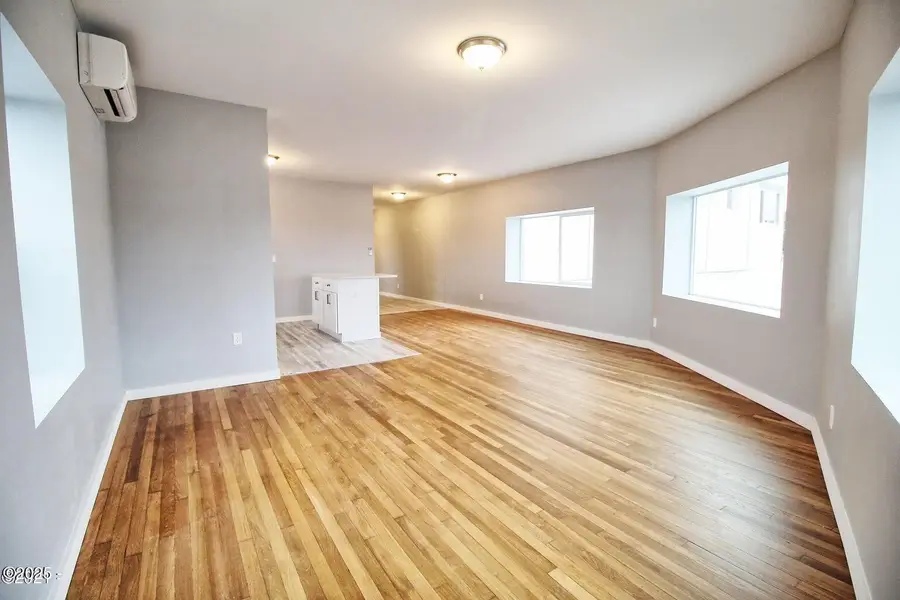 1107 SW Coast, Newport, OR 97365 - Image #3