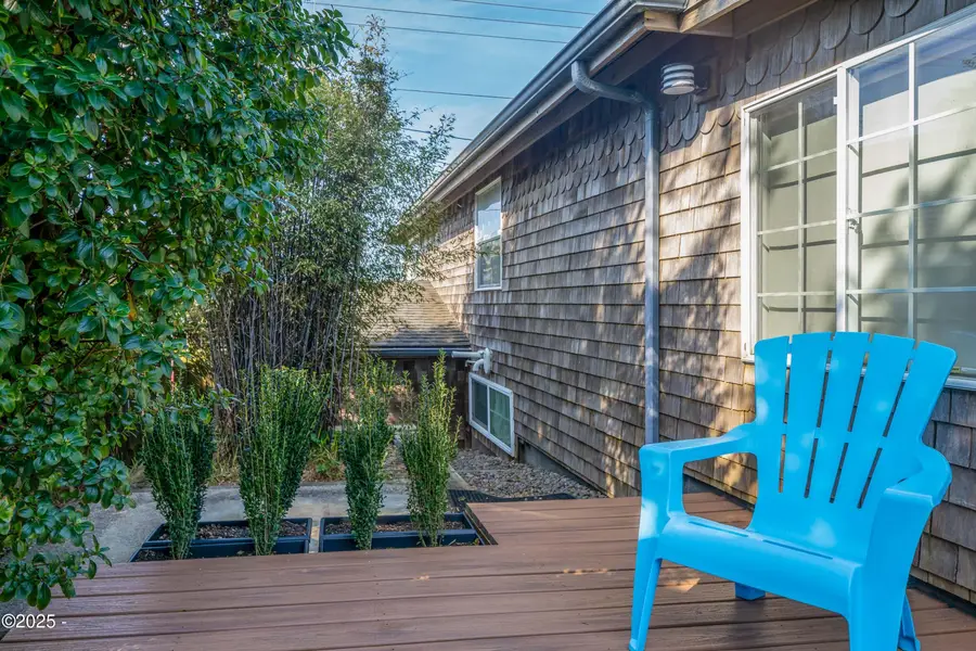 135 SW Coast, Newport, OR 97365 - Image #3