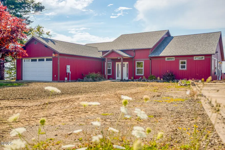 946 N Echo Mountain, Otis, OR 97368 - Image #3