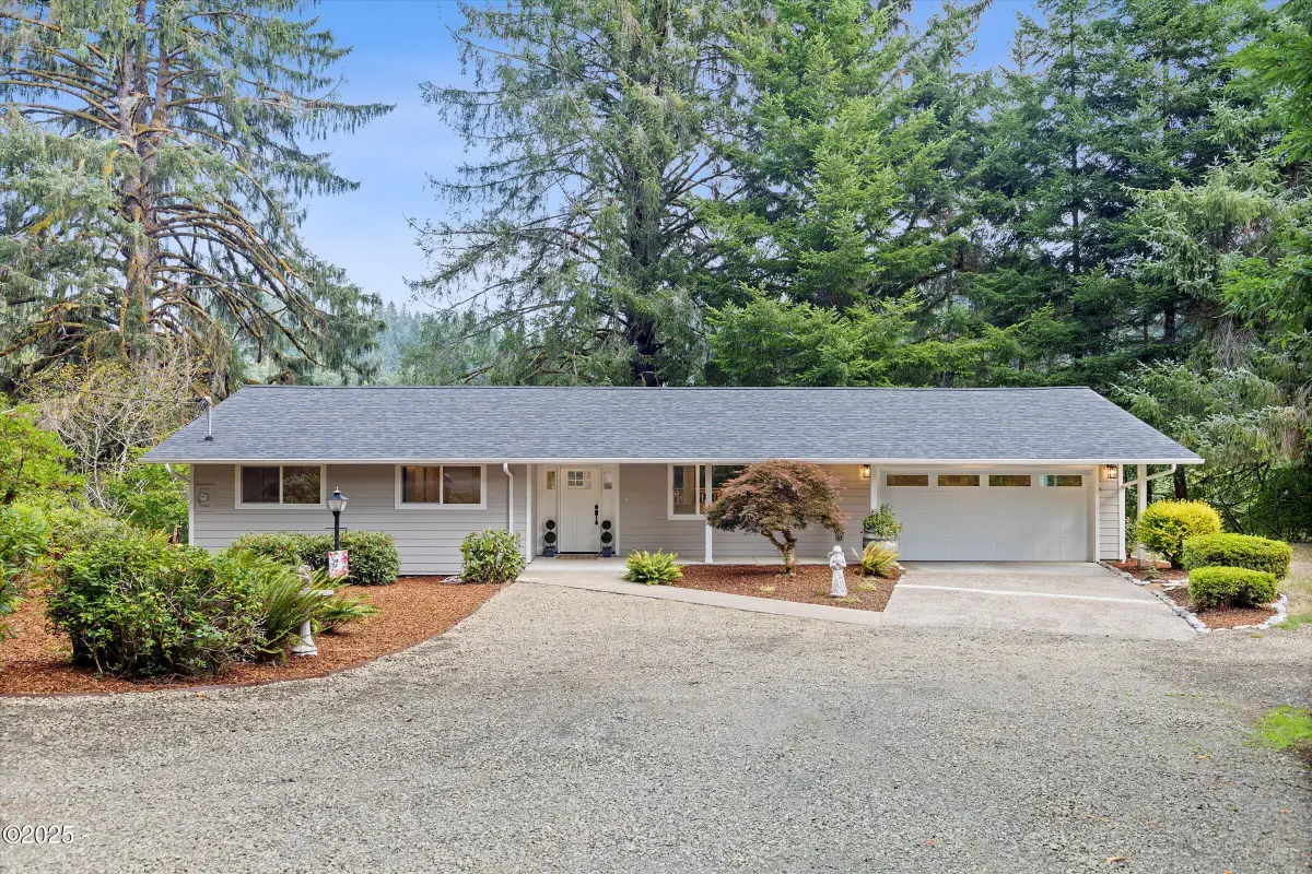 889 Olalla, Toledo, OR 97391 - Image #1