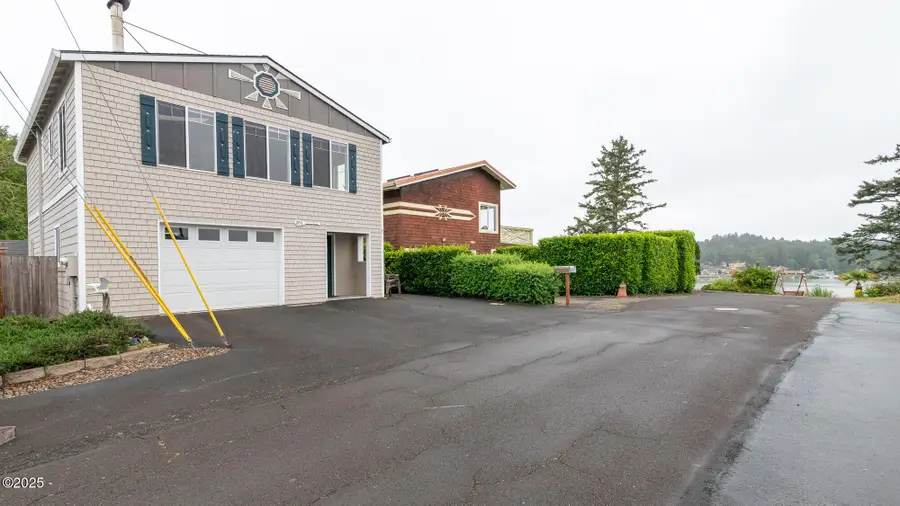 203 SE Surf, Lincoln City, OR 97367 - Image #2