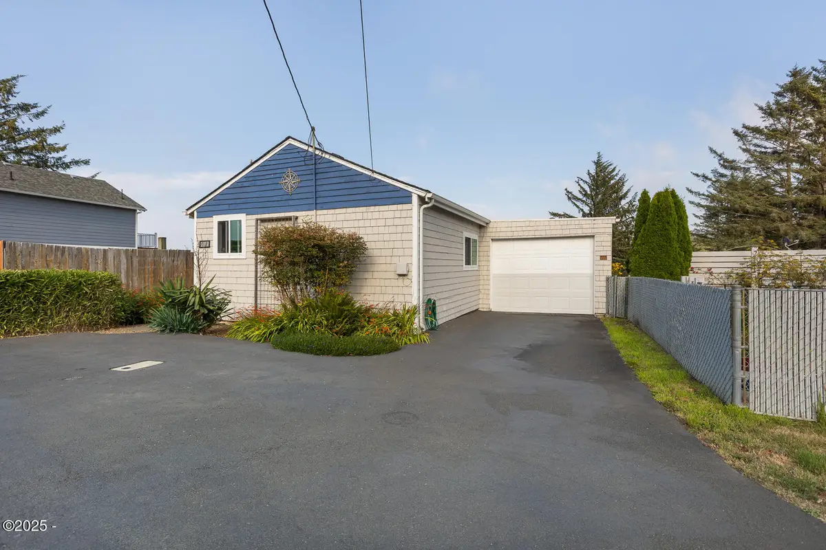 210 SE Surf Ave, Lincoln City, OR 97367 - Image #1