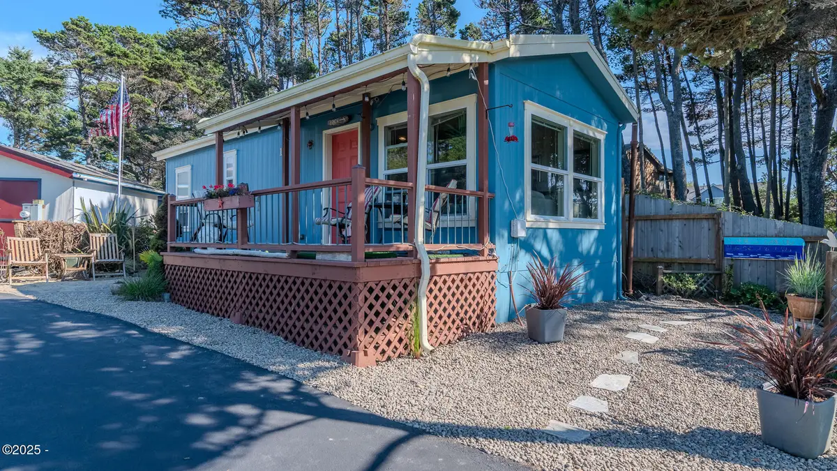 4875 Us-101, Depoe Bay, OR 97341 - #1