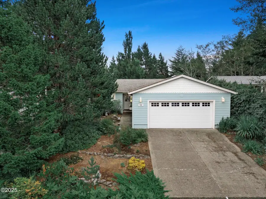 745 SE Bird, Waldport, OR 97394 - Image #3