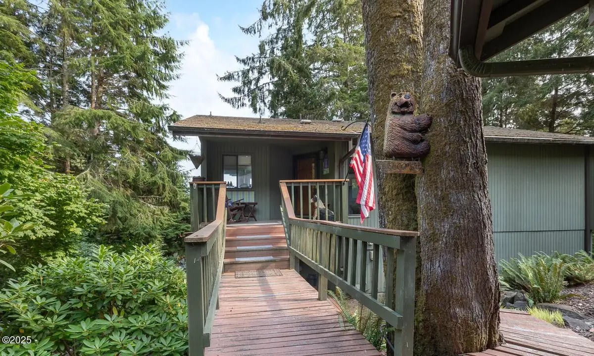 2011 NE Devil's Ridge, Lincoln City, OR 97367 - Image #1