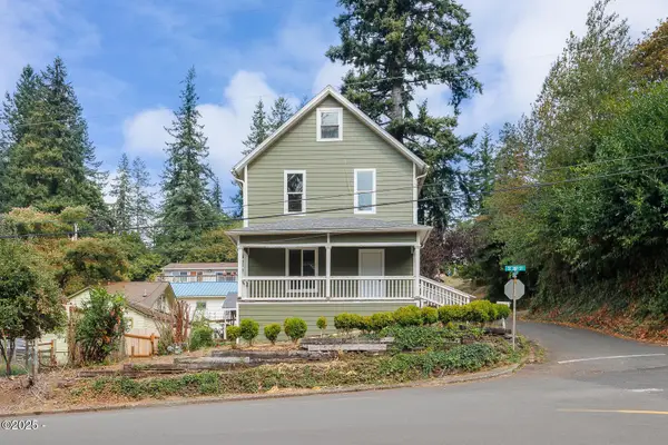 492 SE 3rd, Toledo, OR 97391