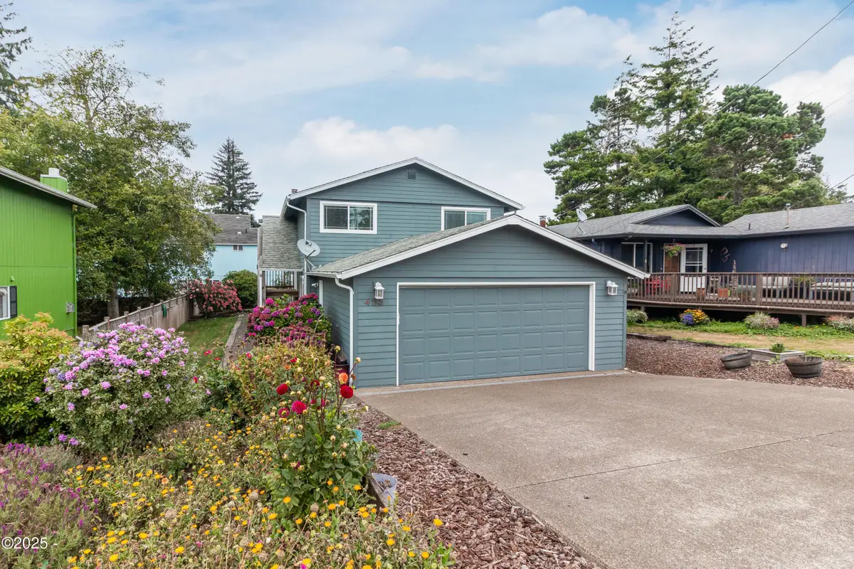 433 NE 8th, Newport, OR 97365 - Image #1