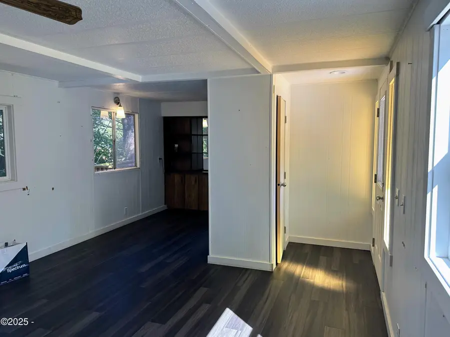 5194 SW Field, Waldport, OR 97394 - Image #3