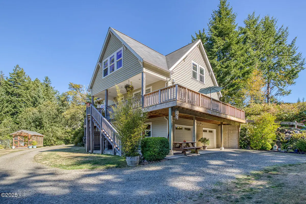 1219 NE Newport Heights, Newport, OR 97365 - Image #1