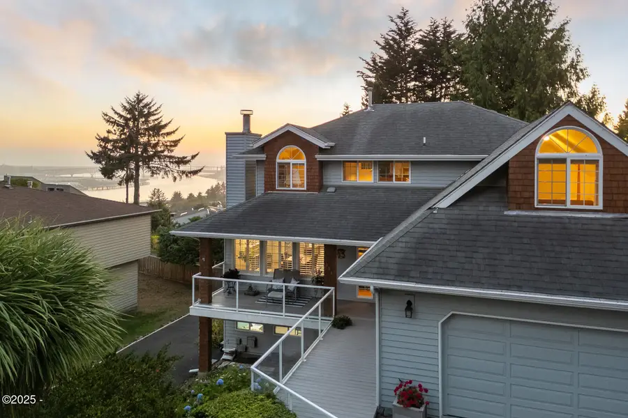 136 SE Larch, Newport, OR 97365 - Image #2