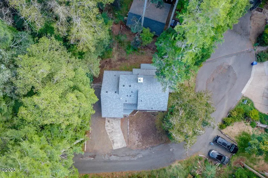 2010 NE Devils Ridge, Lincoln City, OR 97367 - Image #3