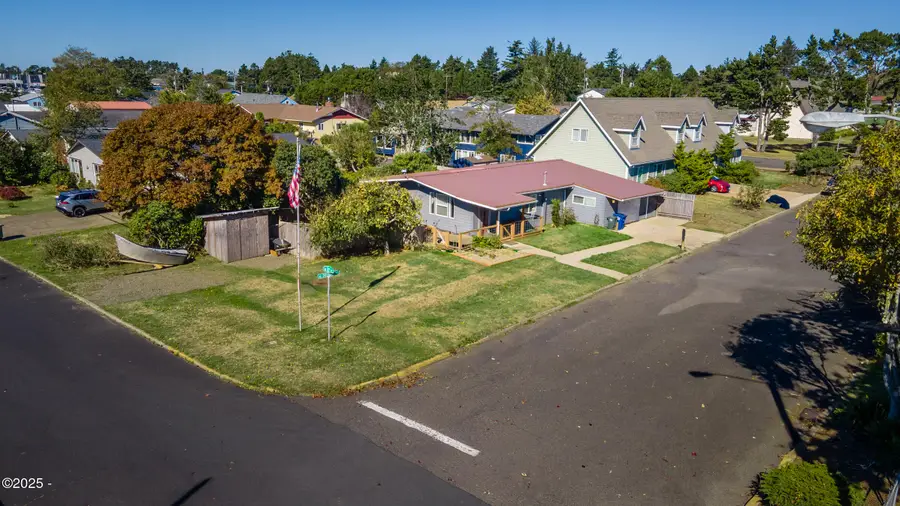 1061 NE Douglas, Newport, OR 97365 - Image #2