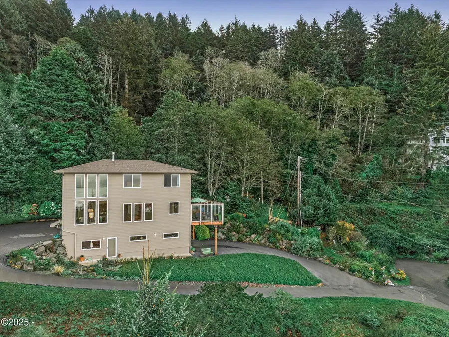 121 Greenhill, Yachats, OR 97498 - Image #2