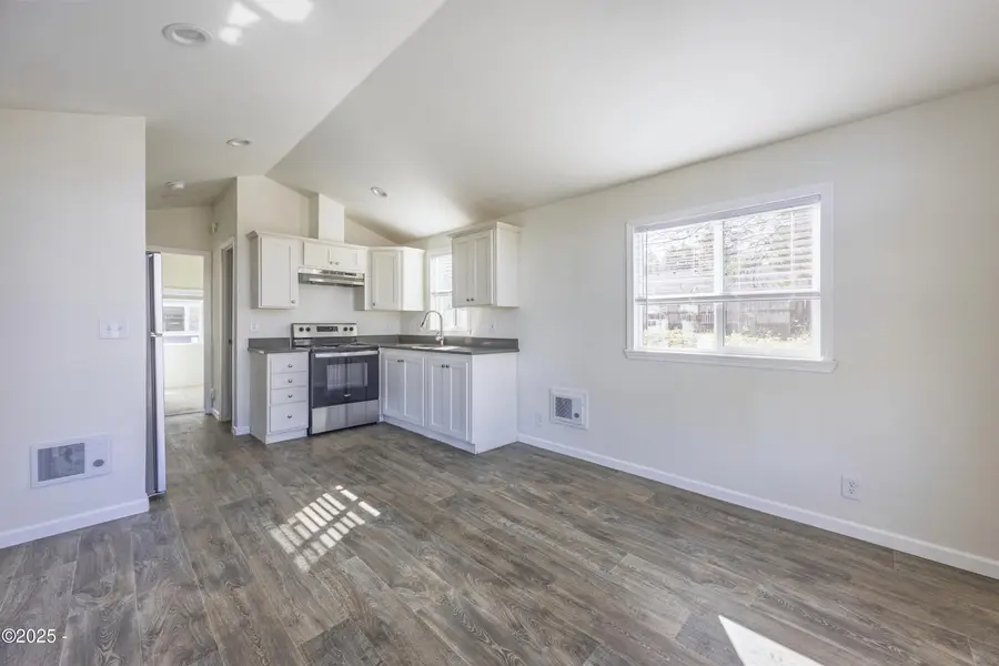 4875 N Hwy 101, Depoe Bay, OR 97341 - Image #3
