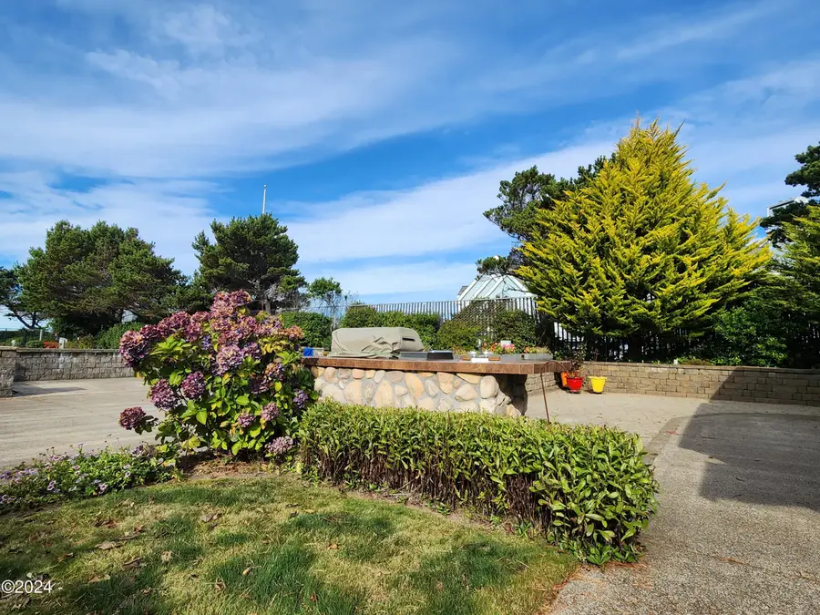 N Coast Hwy, Lot 18, Newport, OR 97365 - Image #3