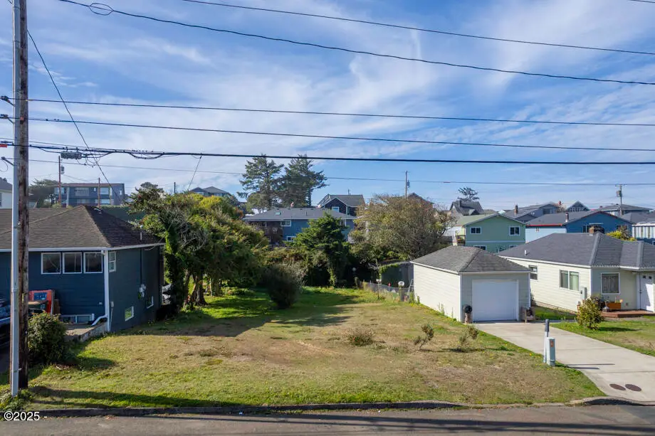 112 SW Lee, Newport, OR 97365 - Image #1