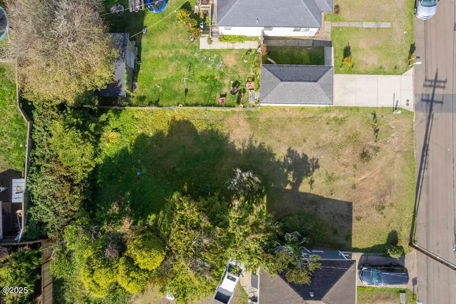 112 SW Lee, Newport, OR 97365 - Image #3