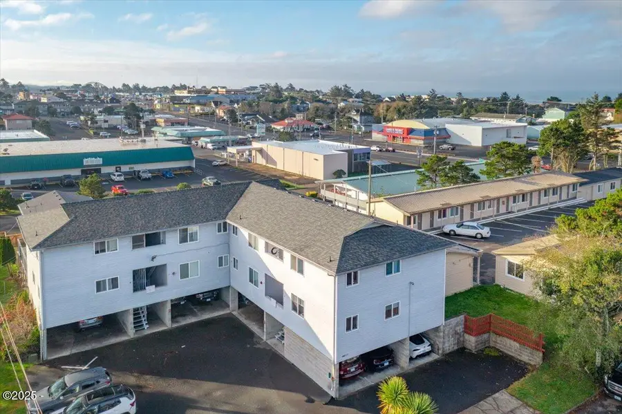 166 NE 8th, Newport, OR 97365 - #2