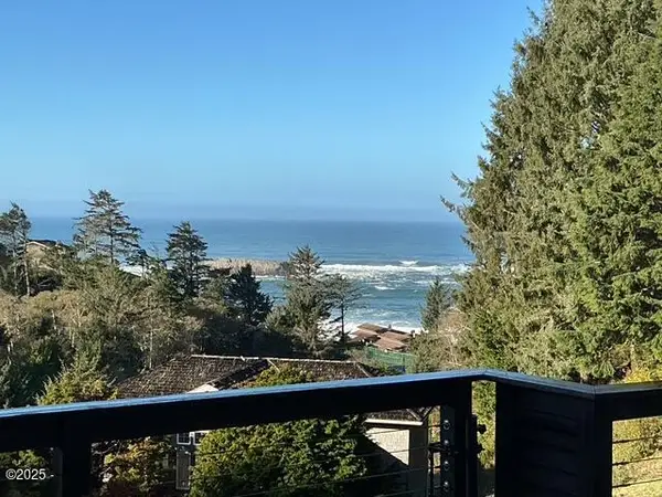 108 Sea Crest, Otter Rock, OR 97369